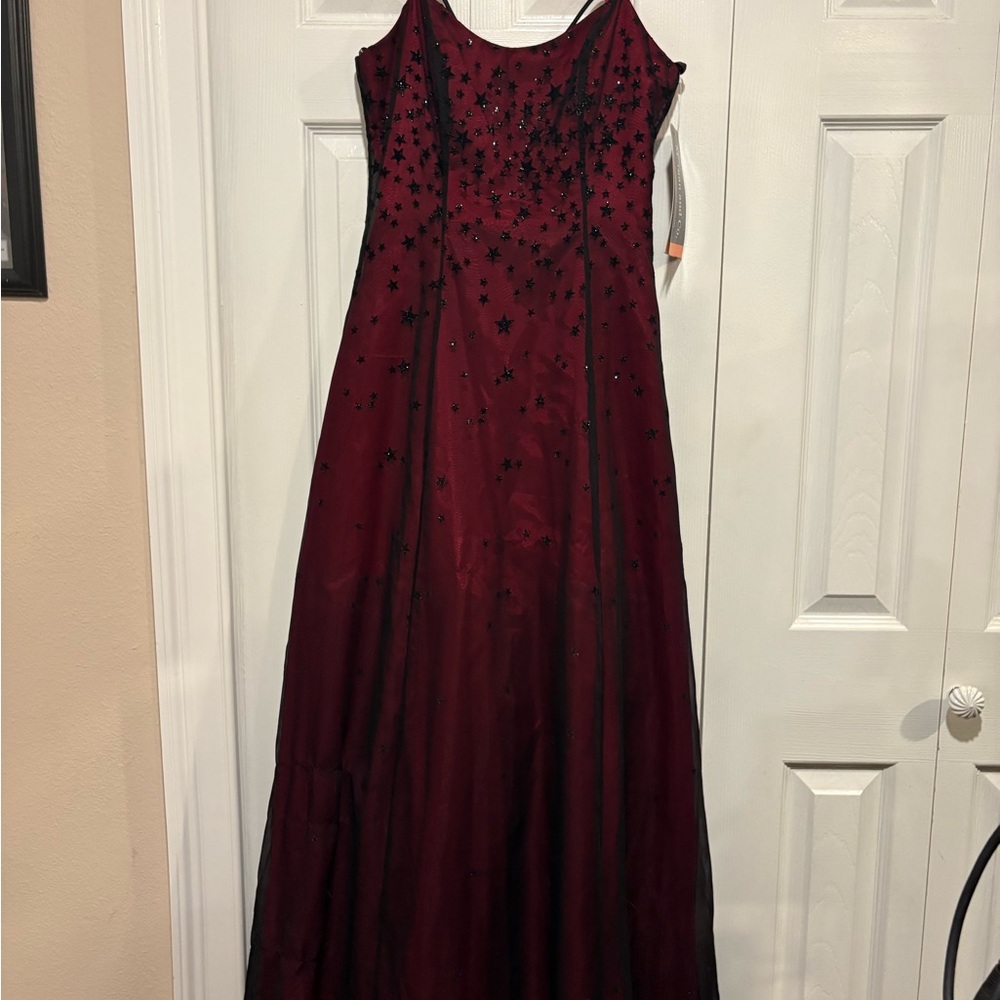 Morgan & Co. Burgundy Star-Embellished Prom Dress